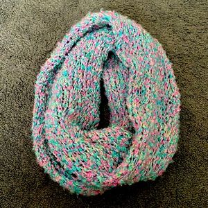 Crochet infinity scarf